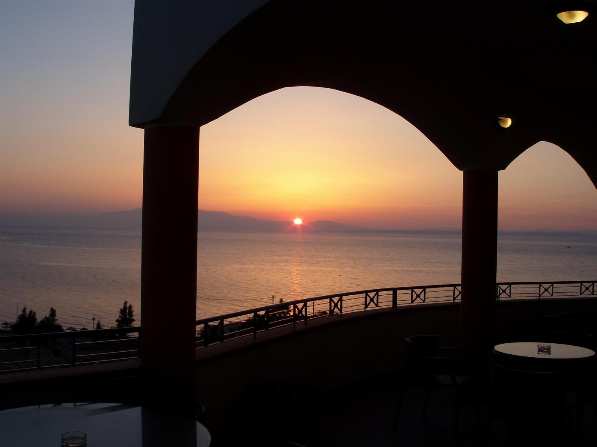 Sea View Resorts & Spa Карфас Екстериор снимка