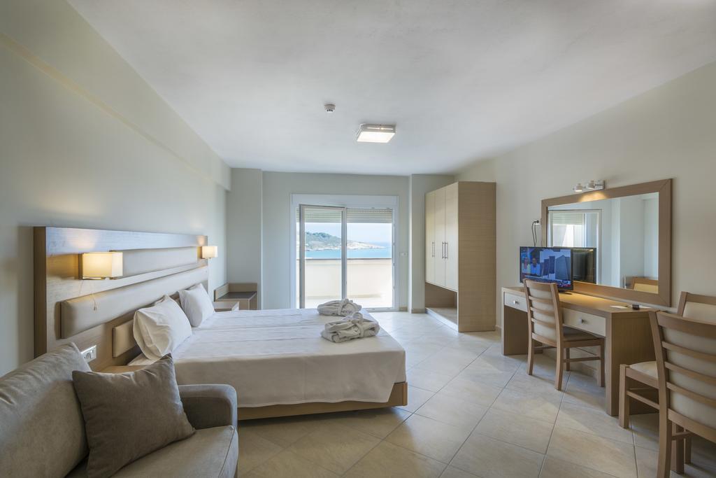 Sea View Resorts & Spa Карфас Екстериор снимка