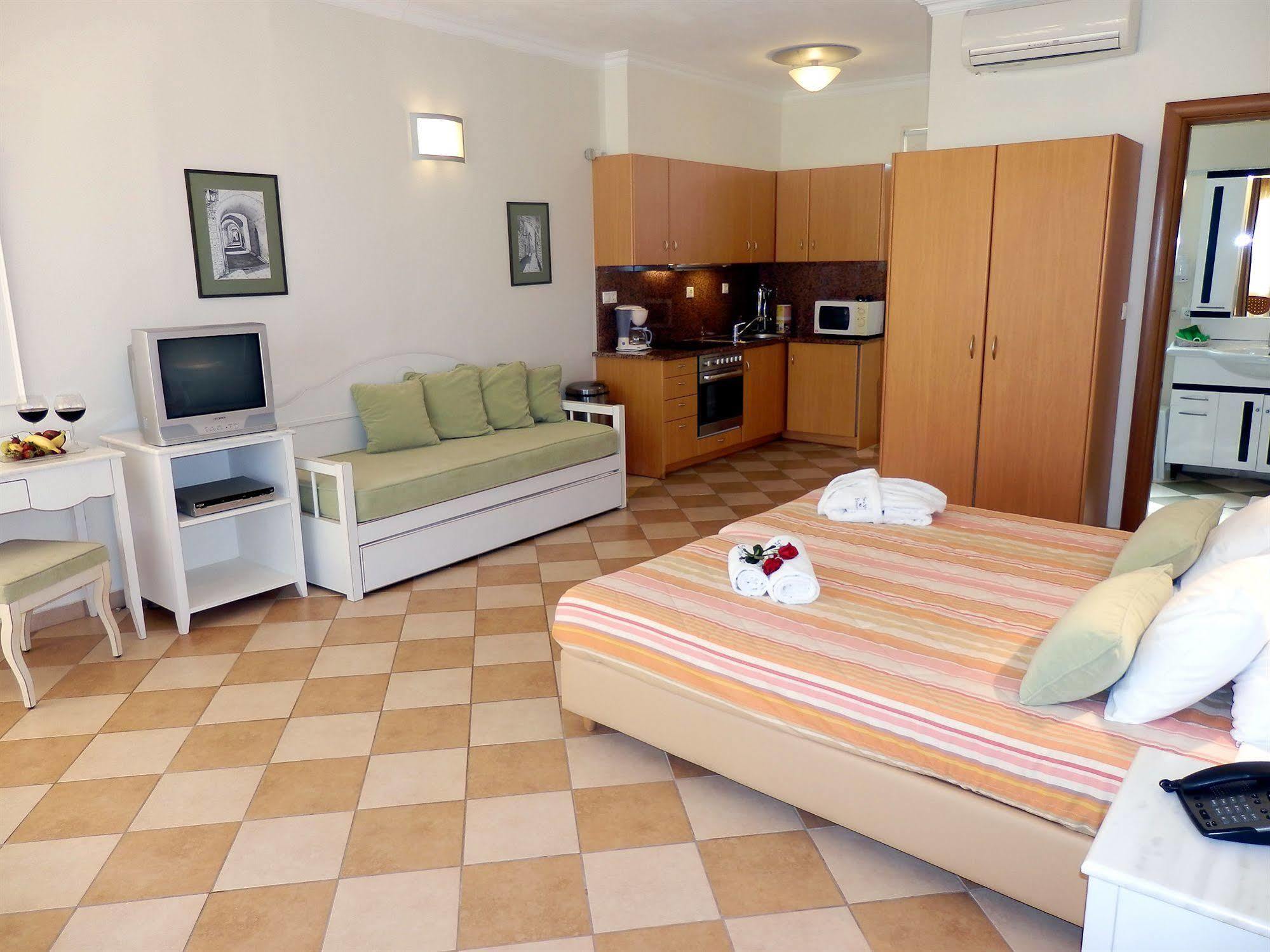 Sea View Resorts & Spa Карфас Екстериор снимка