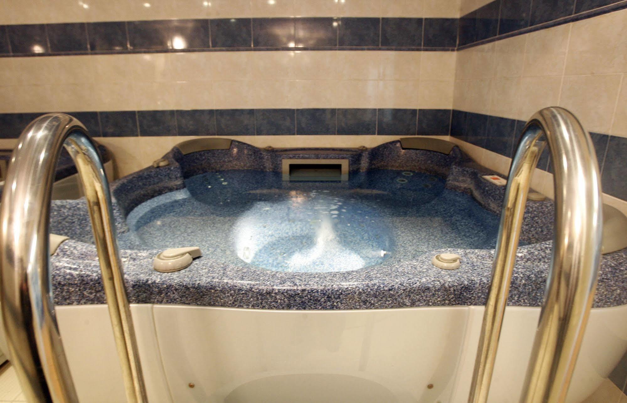 Sea View Resorts & Spa Карфас Екстериор снимка
